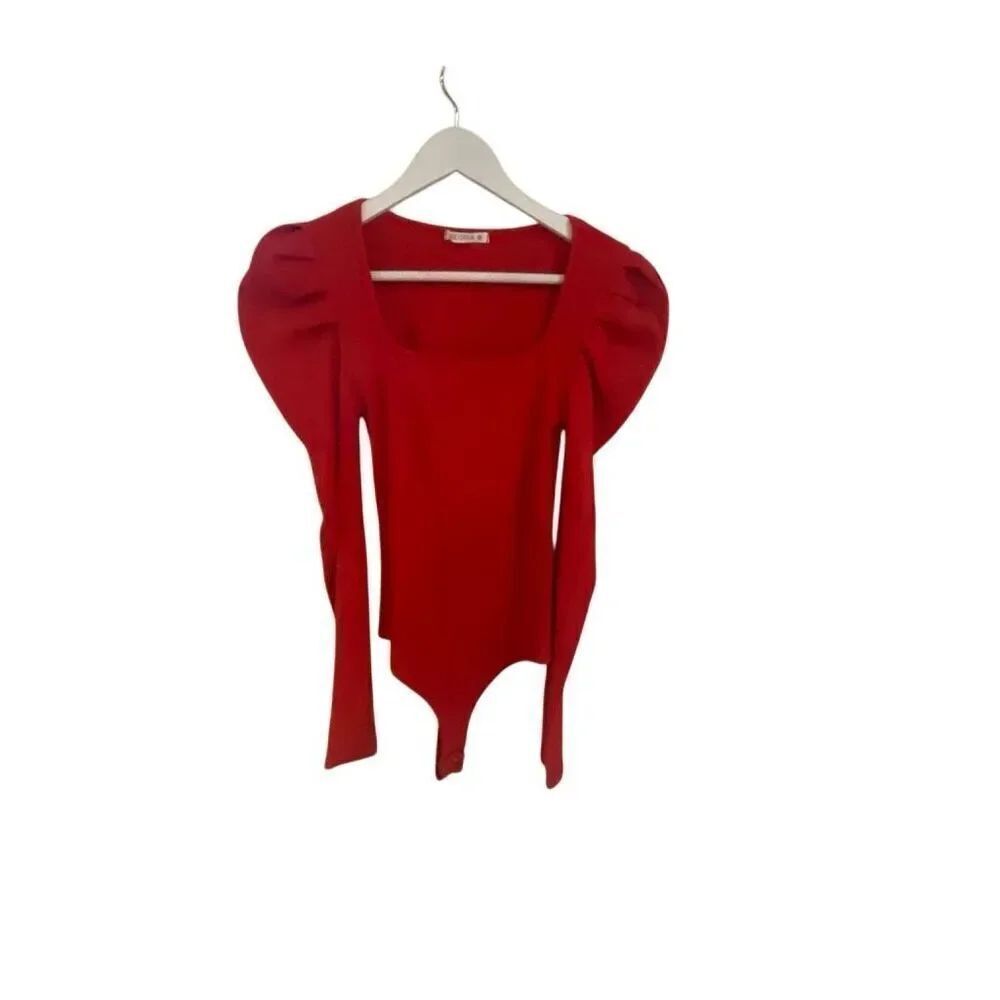 Reoria red bodysuit puff long sleeve size smal
